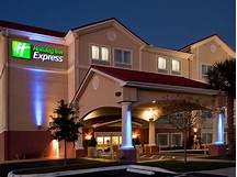 Is the Holiday Inn Express Pet Friendly?